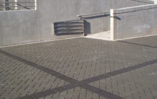 Eco Priora Gray, Charcoal Lines